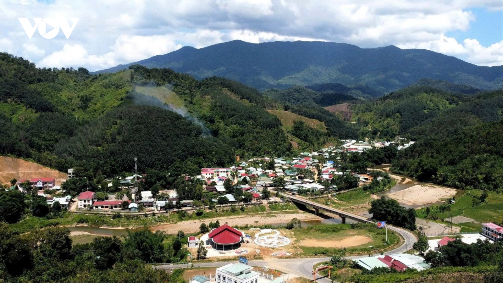 Miền núi Đà Nẵng đưa nghị quyết vào cuộc sống, thu hẹp khoảng cách với đồng bằng